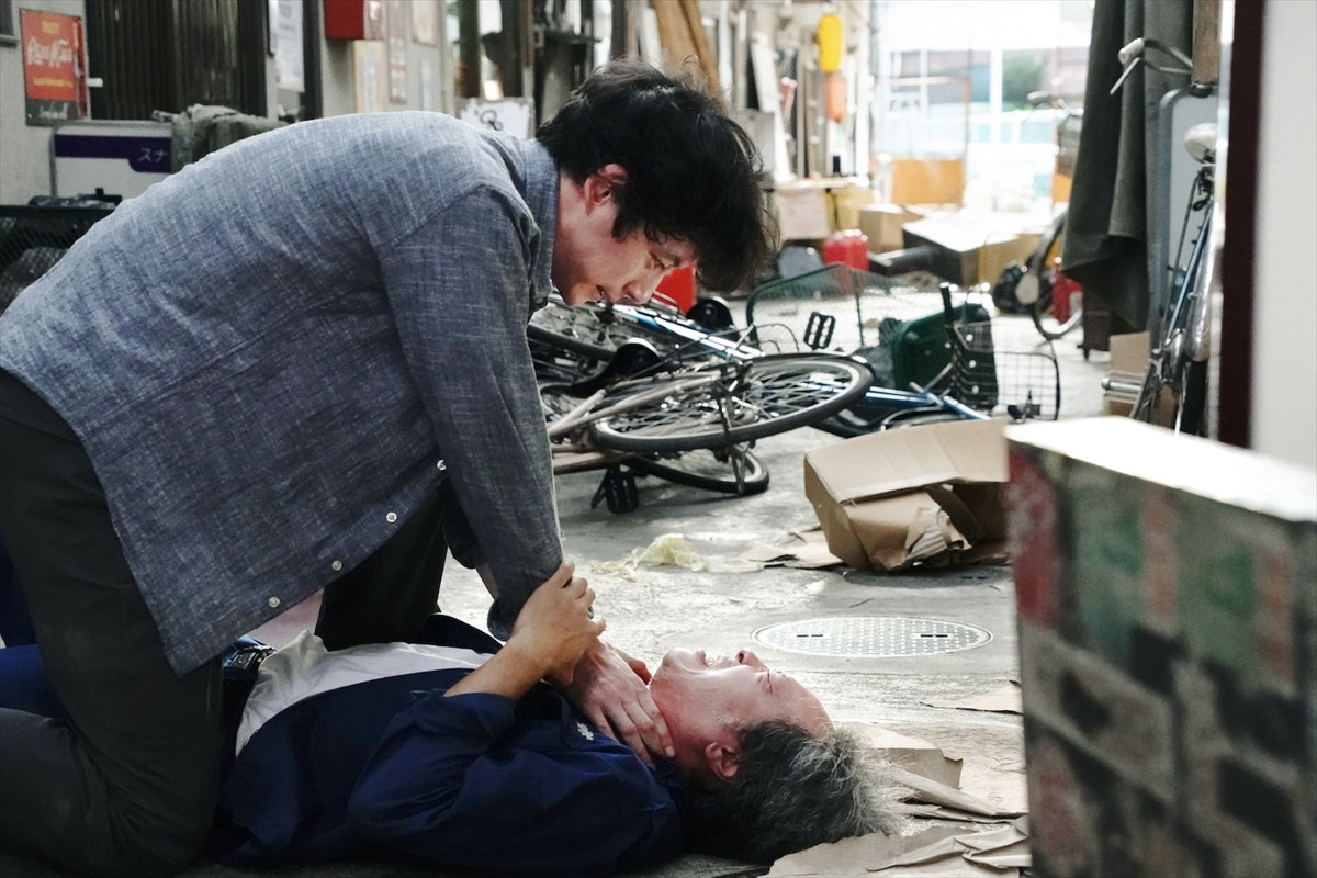 坂口健太郎演じる主人公の“激動の人生”が渦巻く！　映画『盤上の向日葵』場面写真一挙解禁