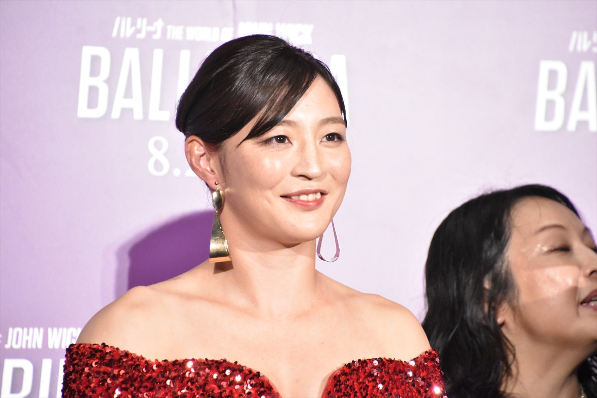 アナ・デ・アルマス、7年ぶりの来日で「ジブリ美術館」楽しむ　柔道着姿で鏡開きも！