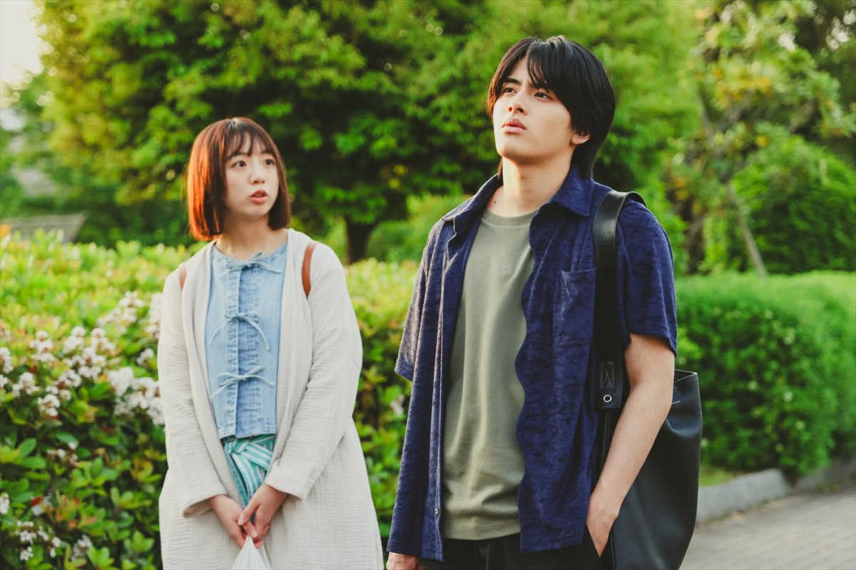 “乙葉”島崎遥香、「レンアイ」カミングアウト！　『もしレン』第4話場面写真到着　原作者書き下ろしイラストも