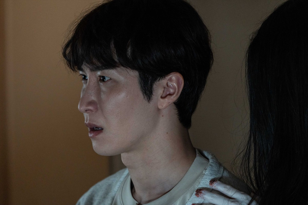 映画『事故物件ゾク 恐い間取り』場面写真