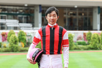 ドラマ『ザ・ロイヤルファミリー』第1話に出演する武豊