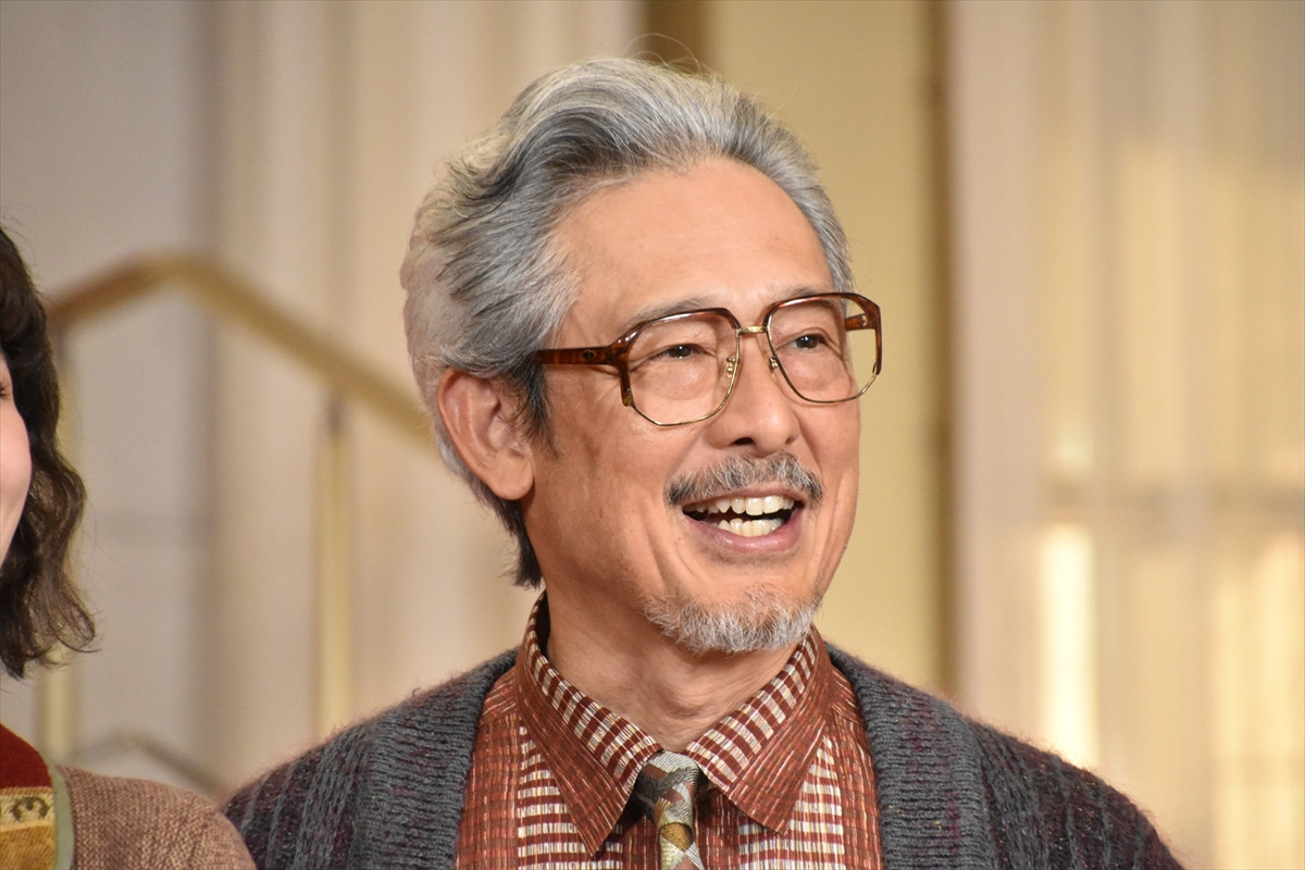 京本大我「心が折れかけた」ミュージカル『Once』ギター稽古を振り返る　SixTONESメンバーの前でゲリラ演奏も