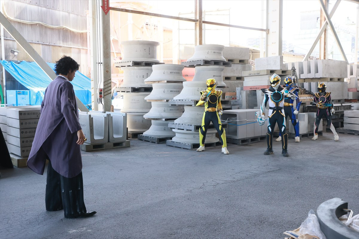 『ナンバーワン戦隊ゴジュウジャー』第32話「電撃破局!?　ナイフとケークの大喧嘩」、シャイニングナイフとスイートケークの夫婦喧嘩が勃発