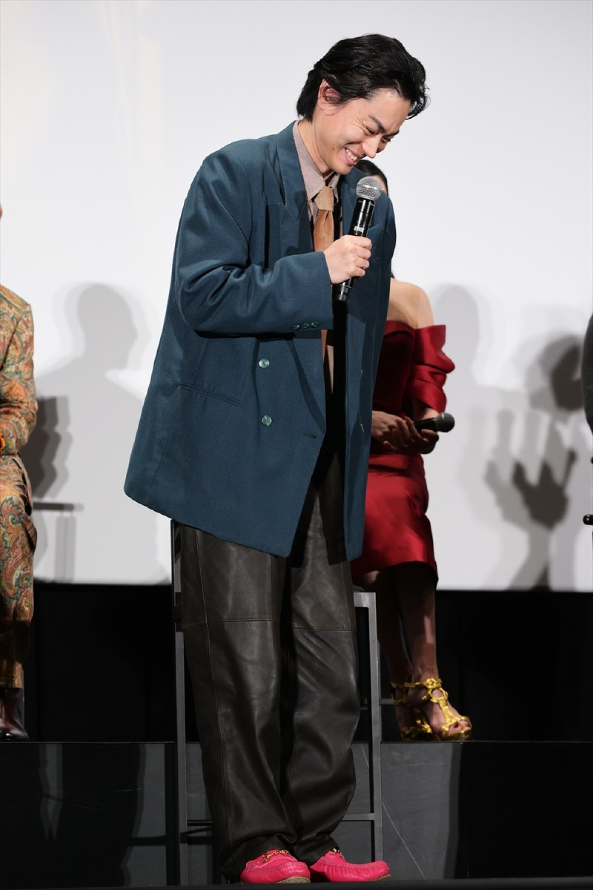 菅田将暉、三谷幸喜の脚本の魅力を語る　幾田りらの差し入れエピソードも明かす