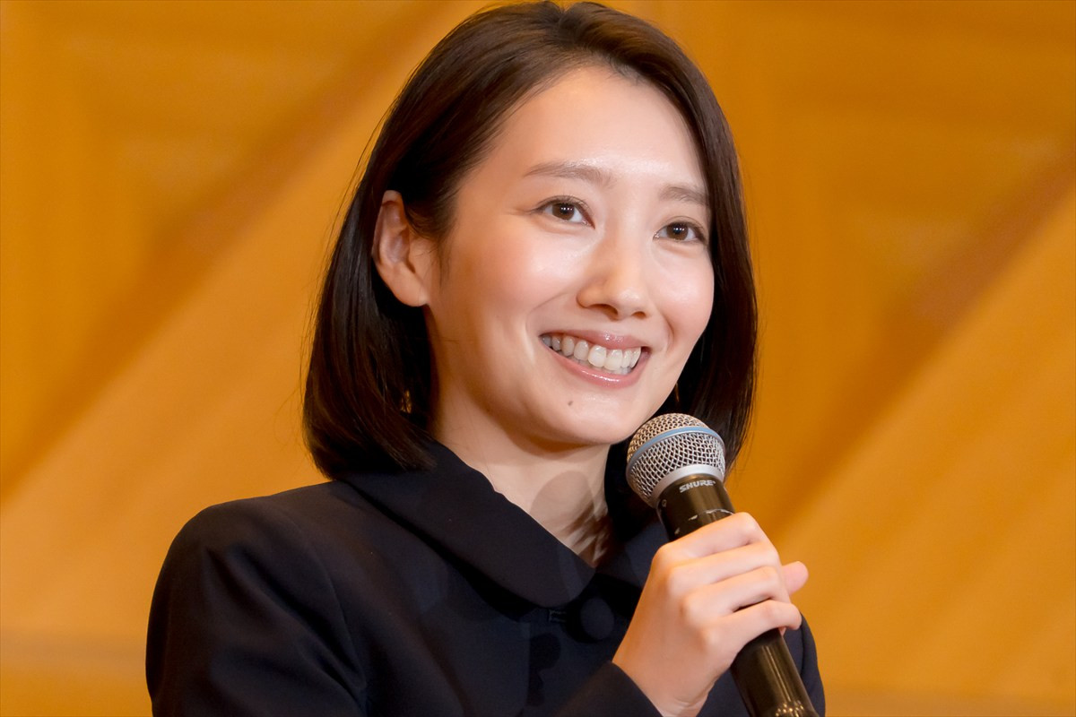 川栄李奈、“母親業のアウトソーシング”がテーマの作品に熱い思い「いろんな人の愛情が子どもにいけばいい」