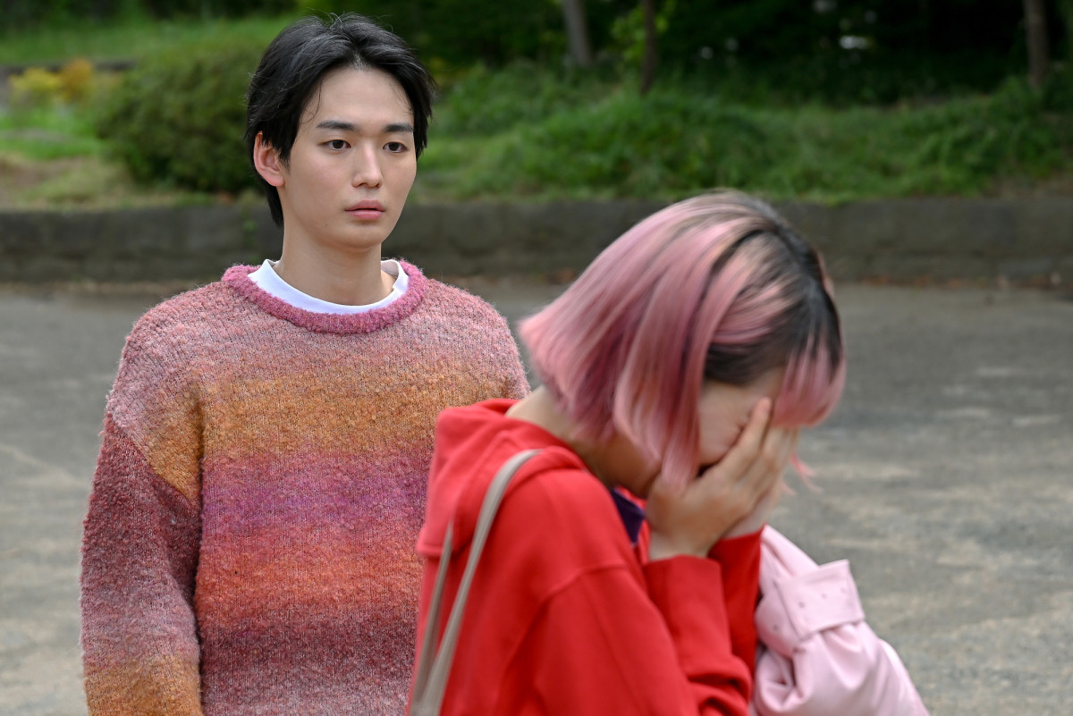 『じゃあ、あんたが作ってみろよ』“鮎美”夏帆にアプローチする“ミナト”青木柚に「年下沼男」「距離感バグ」の声