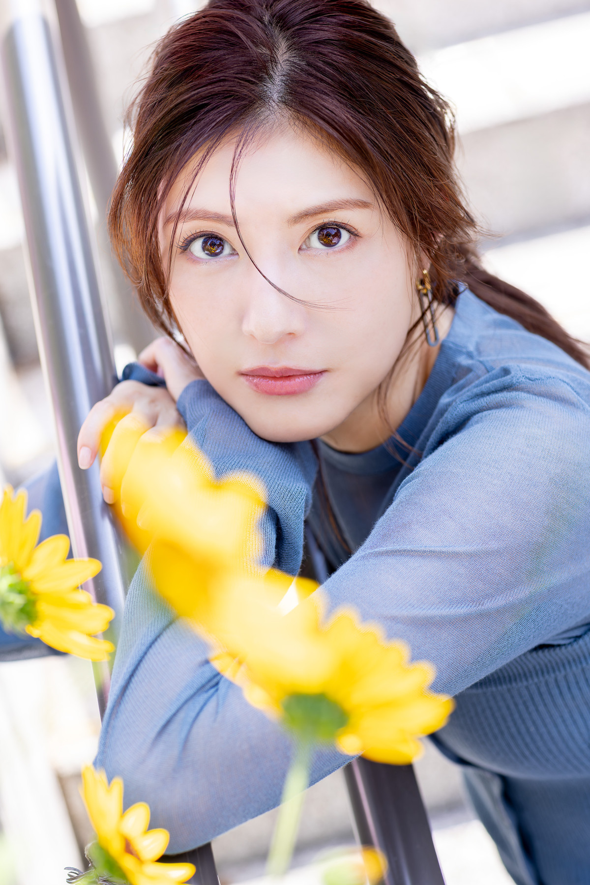 佐藤ありさ初のカレンダー、12.20発売決定！　デビューから20年の歩みと“今”を映し出す