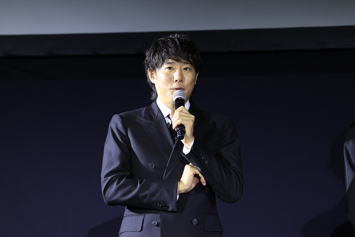 『港のひかり』、主演・舘ひろし＆藤井道人監督らが輪島市でレッドカーペットをかっ歩「プレミア上映はこの輪島でやりたかった」