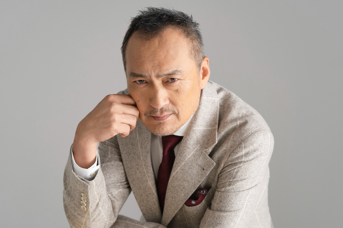 坂口健太郎へ渡辺謙からエール「恐れることなく、挑戦し続けてほしい」 息ぴったりの撮影は同じ“ボケ”で大笑い