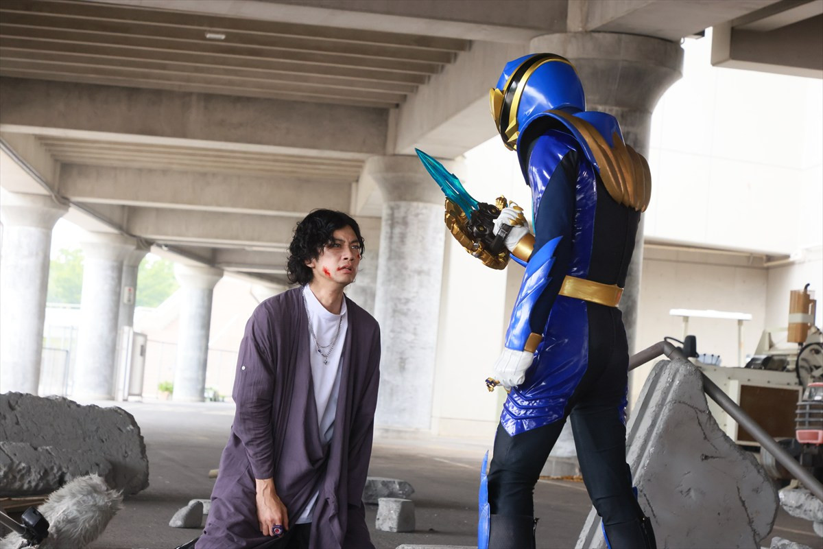 『ナンバーワン戦隊ゴジュウジャー』第34話「散ずる戦禍、灰色の輝き」、百夜陸王のサンクスパーティーが開催