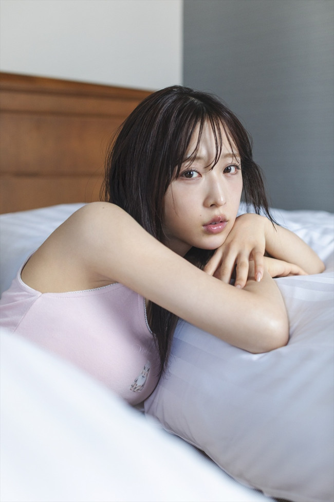 AKB48・小栗有以 1stフォト&スタイルブックより