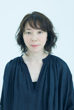 舞台『いのこりぐみ』に出演する平岩紙