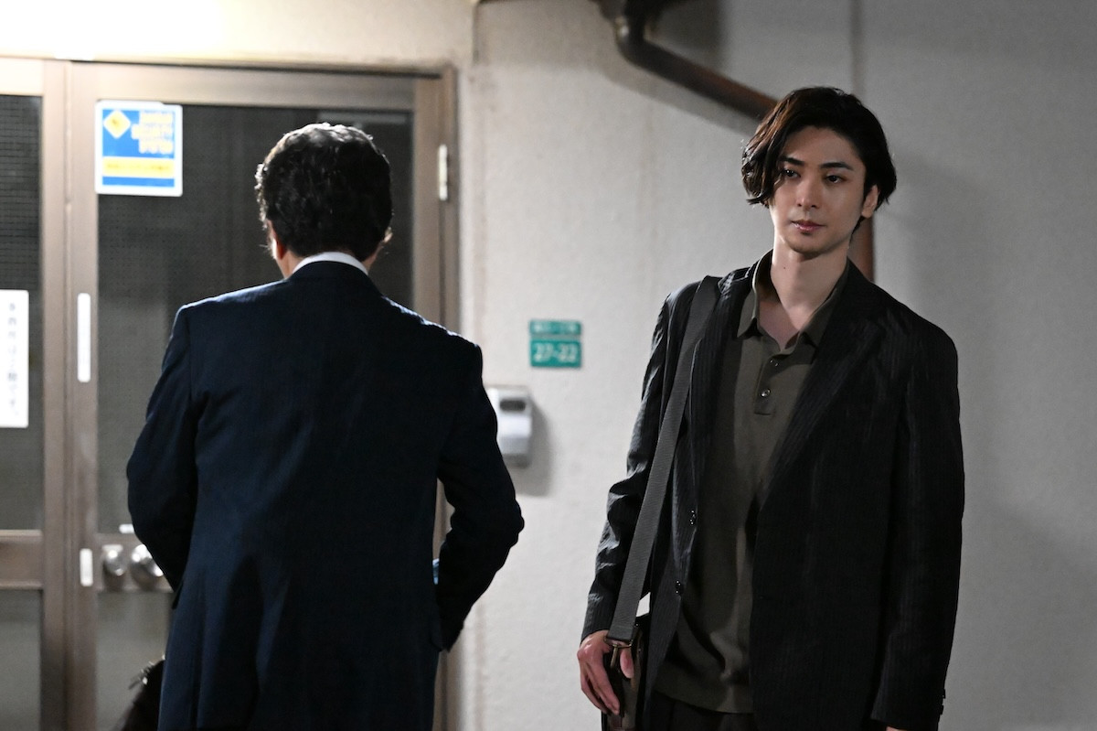 『終幕のロンド』第4話 “鳥飼”草なぎ剛、病院に駆け付けた“利人”要潤と対面