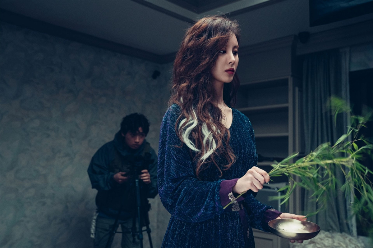 マ・ドンソク、今度の敵は＜悪魔＞　ホラーアクション『悪魔祓い株式会社』場面写真一挙解禁