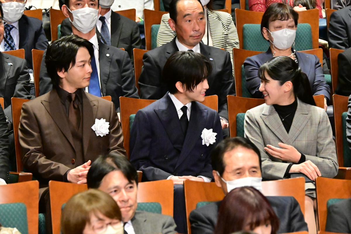 愛子さま、映画『ペリリュー』鑑賞　対面した板垣李光人が同級生トークに感激