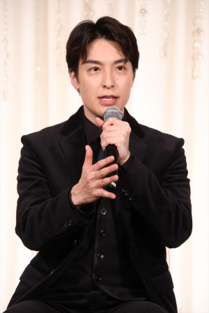 海宝直人、ミュージカル『ISSA in Paris』制作発表記者会見に登場