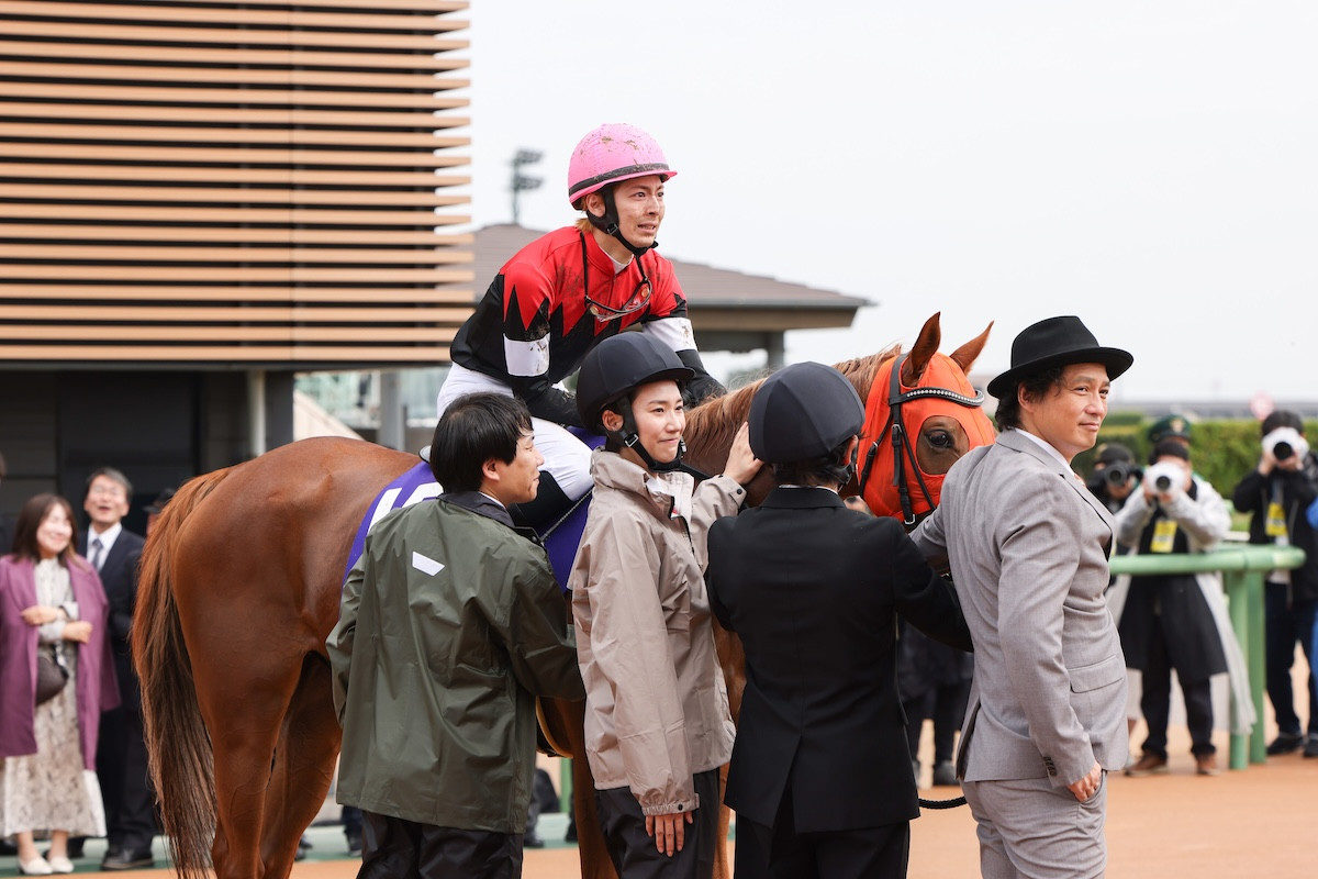 『ザ・ロイヤルファミリー』【中山の直線は短い】ロイヤルホープ、最後の有馬記念に感動「号泣だよ」「鳥肌たった」（ネタバレあり）