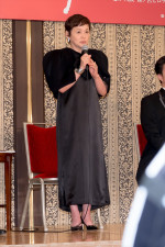 大竹しのぶ、上演15周年記念公演『ピアフ』製作発表に登場