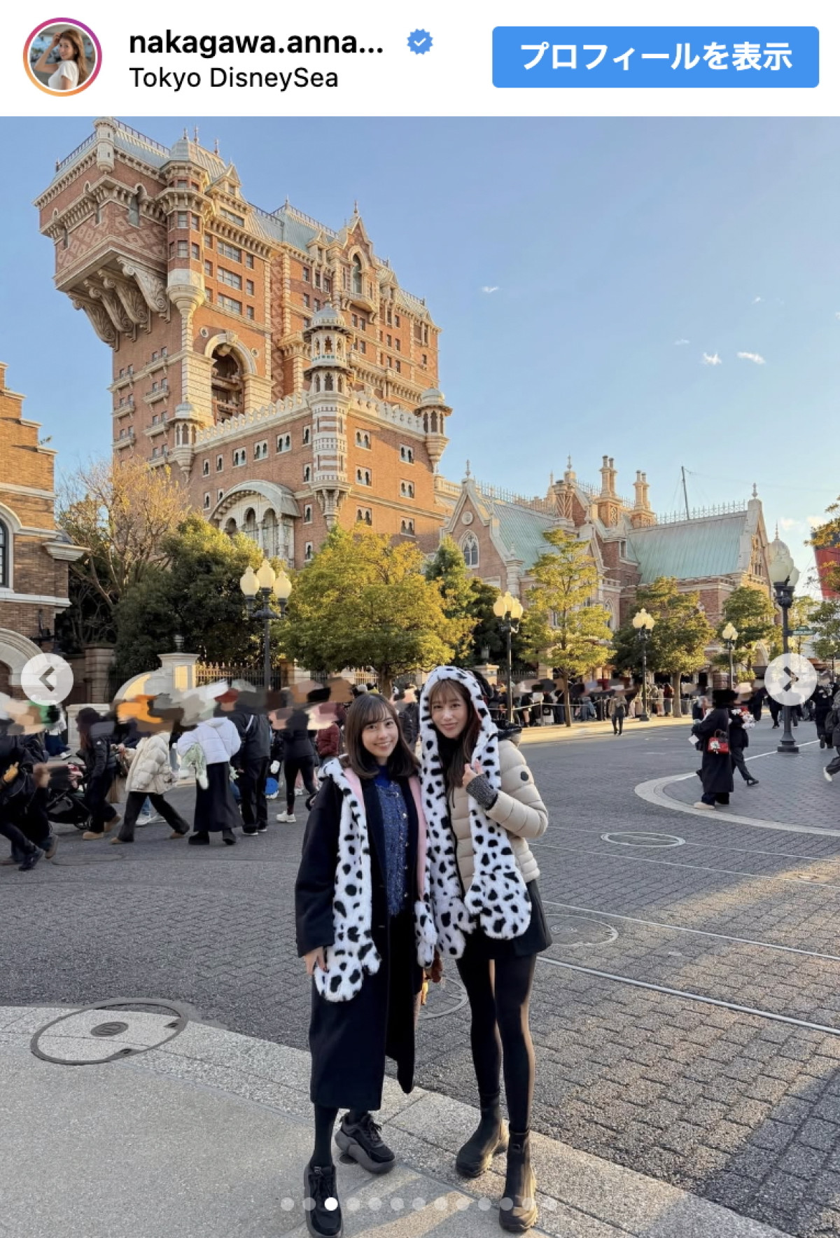 元NHK女子アナ・中川安奈、“気合のミニ丈”ディズニーショット　美人妹も顔出し