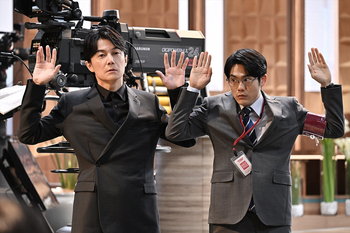 福山雅治×大泉洋『ラストマン』SP今夜放送！　東京爆破予告＆テレビスタジオ立てこもり事件に無敵のバディが挑む