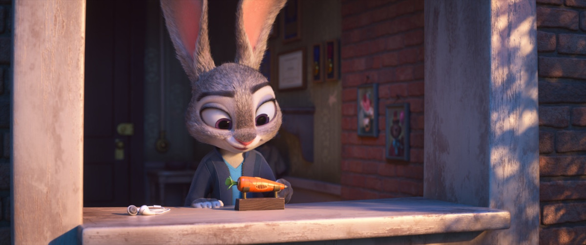 上戸彩「どこを歩いていても『ズートピア２』を感じる」　日本版声優陣がメガヒット御礼舞台あいさつに登壇