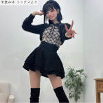 「デカ女」話題のコスプレイヤー、ミニスカ姿が「スタイル抜群」「可愛すぎ」「脚なっっっが！」