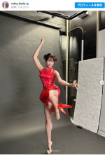 堀江聖夏、生足あらわでハイキック！　※「堀江聖夏」インスタグラム