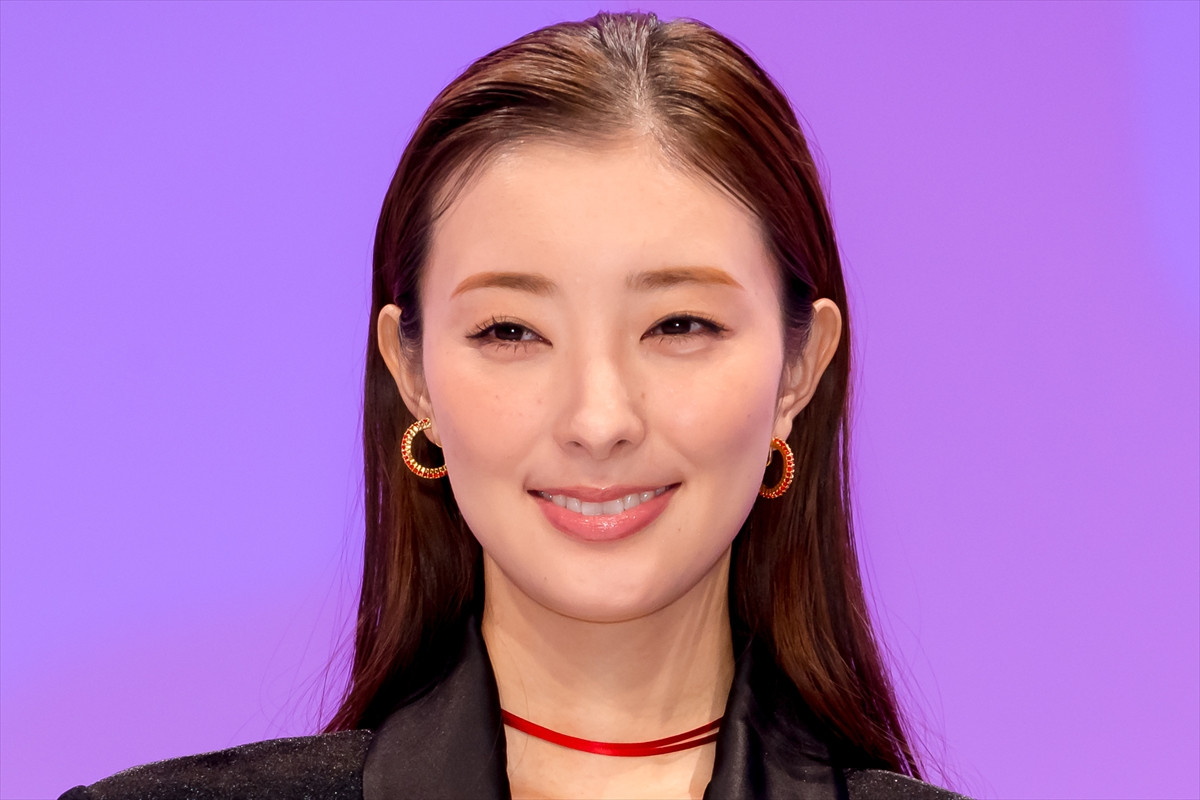 宮本茉由、戸塚祥太ら共演者から絶賛される「ナチュラルボーン女神」