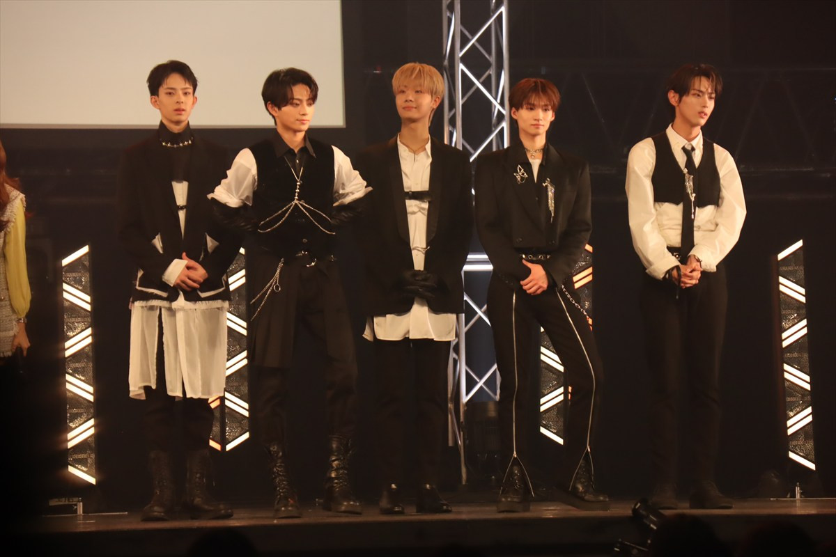 中村倫也、『DREAM STAGE』でプロデュースするNAZE＆ライバルグループのパフォーマンスに感動！ 「もう親目線ですね」