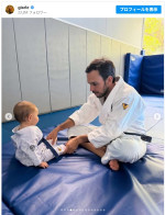 昨年誕生した息子の姿をシェア　※「ジゼル・ブンチェン」インスタグラム