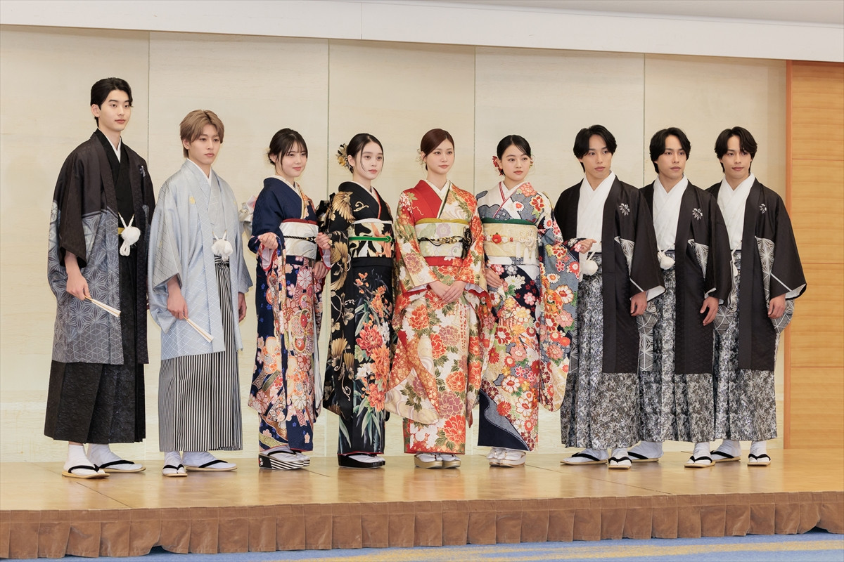 生見愛瑠「『見ない日ないね』と言われる人になりたい」　高石あかり、上坂樹里らエイベックス所属タレントと晴れ着お披露目