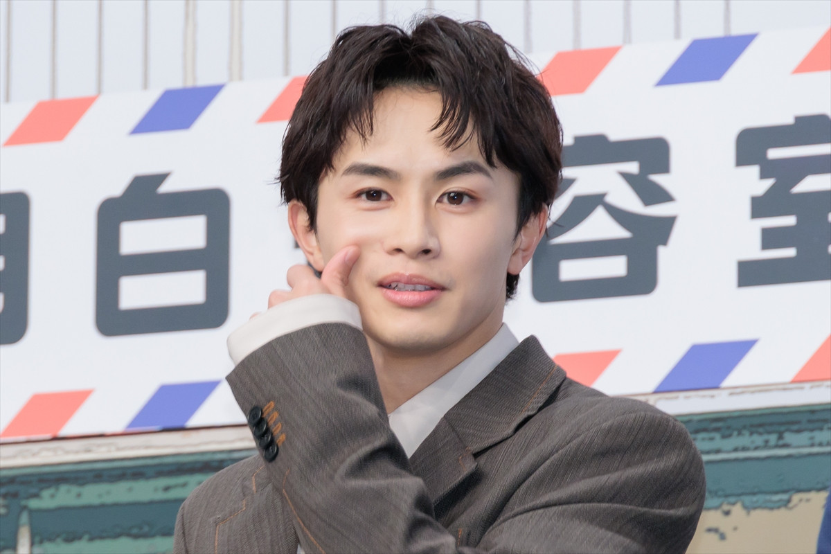 中島歩、記者会見中の寸劇で流血　超特急・草川拓弥「熱量ある方なので…」