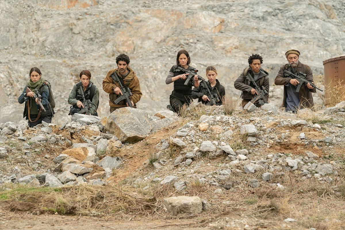 『ダーティ・エンジェルズ』殺気みなぎる“傭兵”エヴァ・グリーン捉えた場面カット解禁