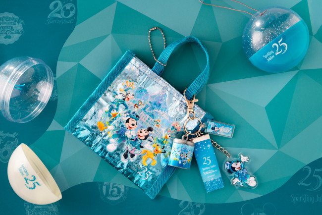 写真）TDS25周年グッズ公開！ 記念ロゴ入りカチューシャなど登場、歴代