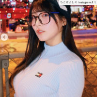 ちとせよしの、ソロショット　※「ちとせよしの」Instagram