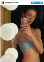 激やせが指摘される二コラ・ペルツ、2週間前の投稿　※「二コラ・ペルツ」インスタグラム