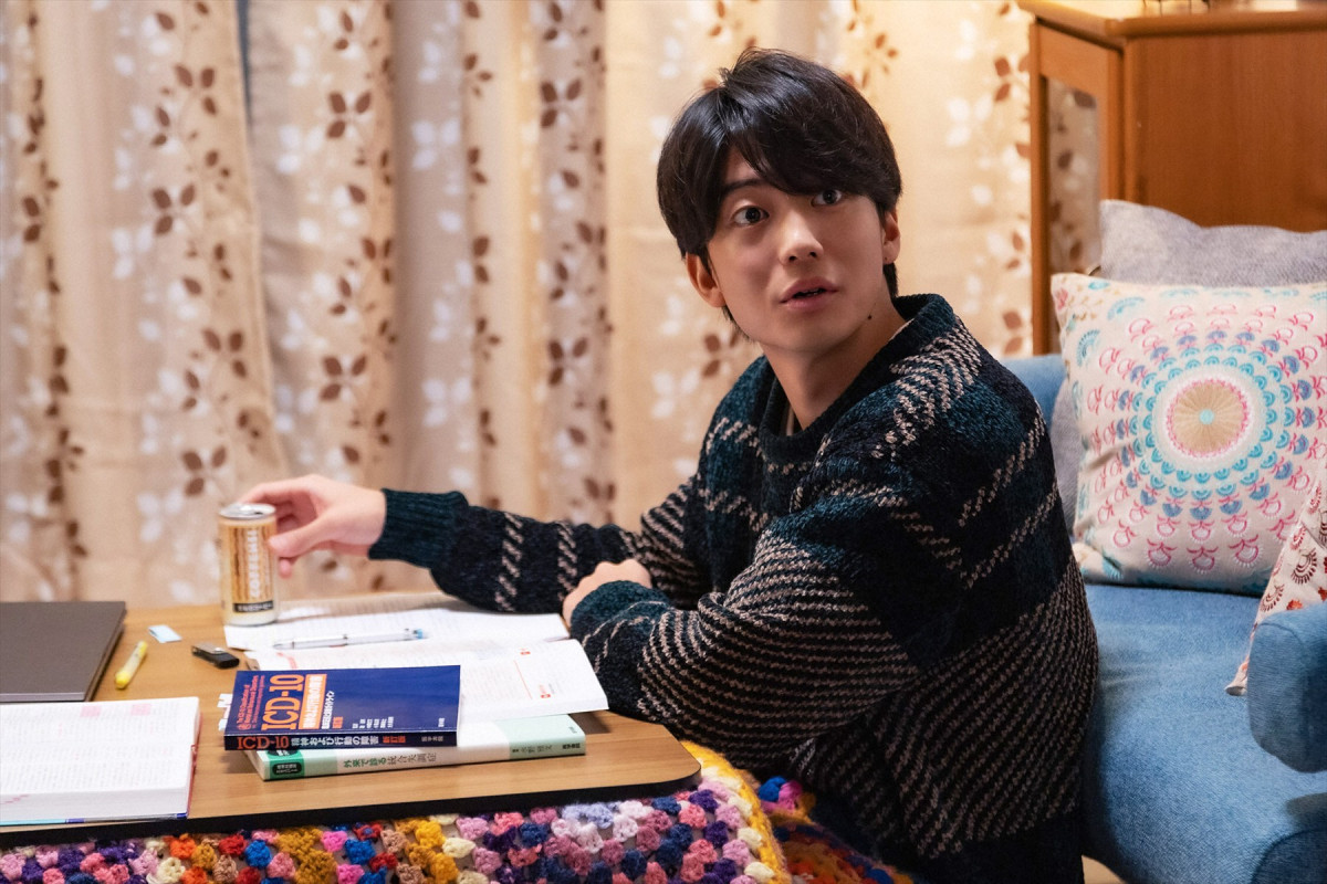 『略奪奪婚』第6話 “千春”内田理央、“えみる”中村ゆりかの秘密に迫ろうとするもピンチ！