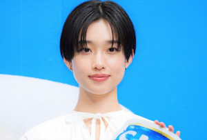 「サントリー生ビール」新CM発表会に登場した河合優実