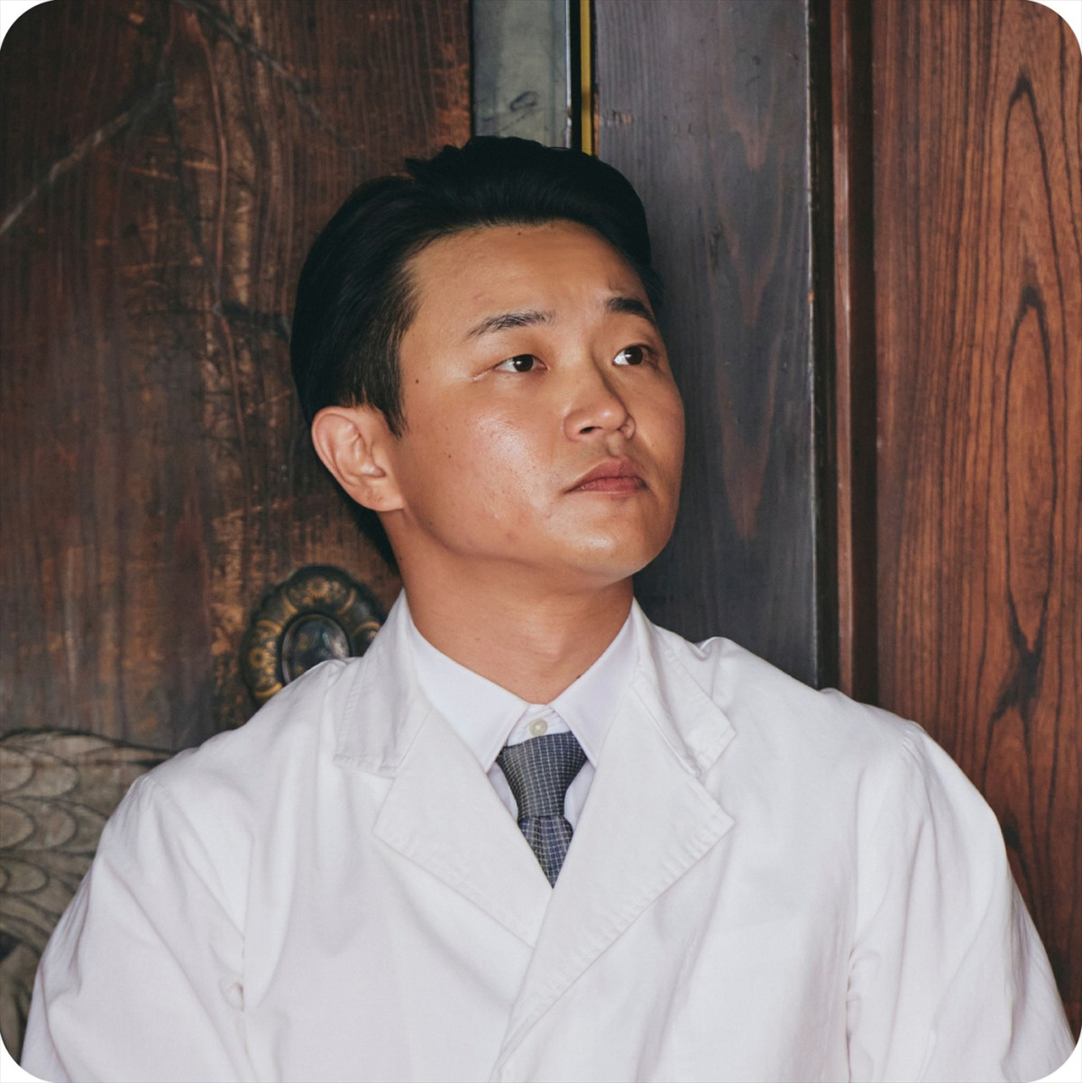 サイモン・ペッグ、ロックフェラー3世役でNHKドラマ『魯山人のかまど』出演決定