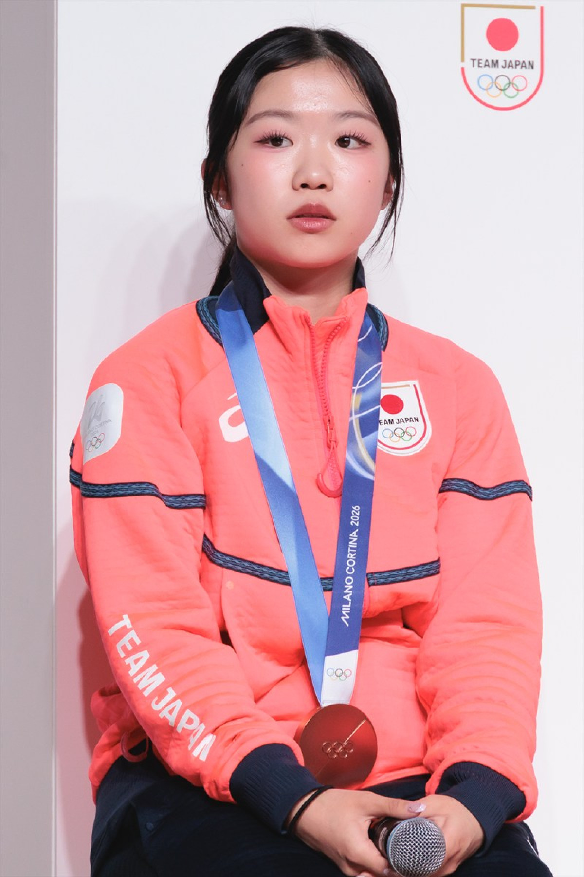 “りくりゅう”三浦璃来＆木原龍一「しばらくは好きなものを食べたい」　激闘終えメダリストたちが帰国