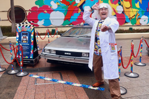 USJに『BTTF』ドク＆タイムマシンが10年ぶりに復活！　ブルース・ブラザーズも17年ぶりに再登場〈取材レポ〉