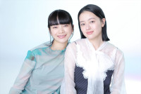 （左から）見上愛、上坂樹里