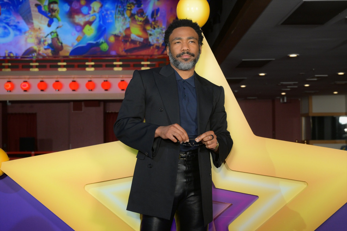 “ピーチ姫”アニャ・テイラー＝ジョイは桜モチーフのドレス　京都で『ザ・スーパーマリオギャラクシー・ムービー』ワールドプレミア開催