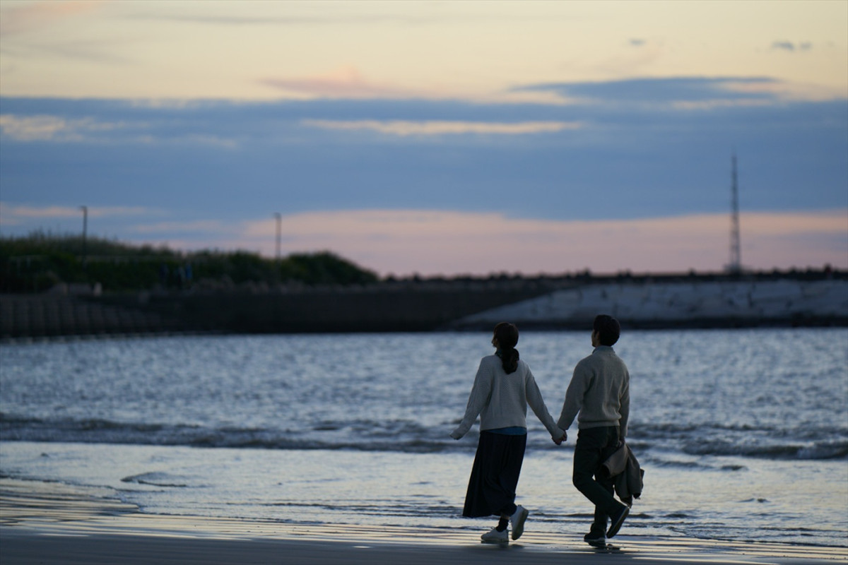 綾瀬はるかが涙…『人はなぜラブレターを書くのか』場面写真解禁　ヒゲダンとの対談映像も近日公開