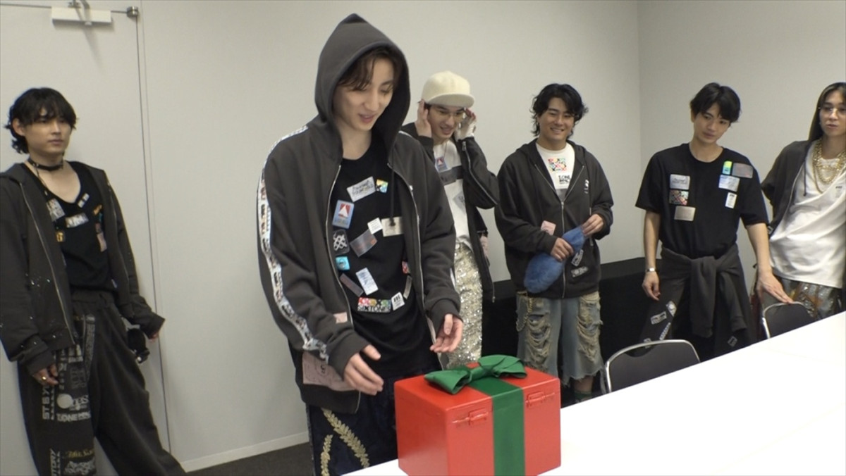 SixTONESのTBS冠番組『6 SixTONES』第2弾、3.31放送！　メンバーが“密室プレゼント”企画に挑む