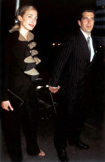 ジョン・F・ケネディ・ジュニアとキャロリン・ベセット