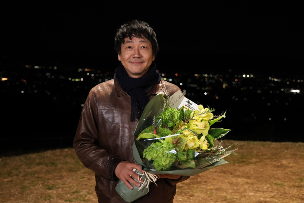 ドラマ『ラムネモンキー』反町隆史、大森南朋、津田健次郎らがクランクアップ「素晴らしい作品に出来た」