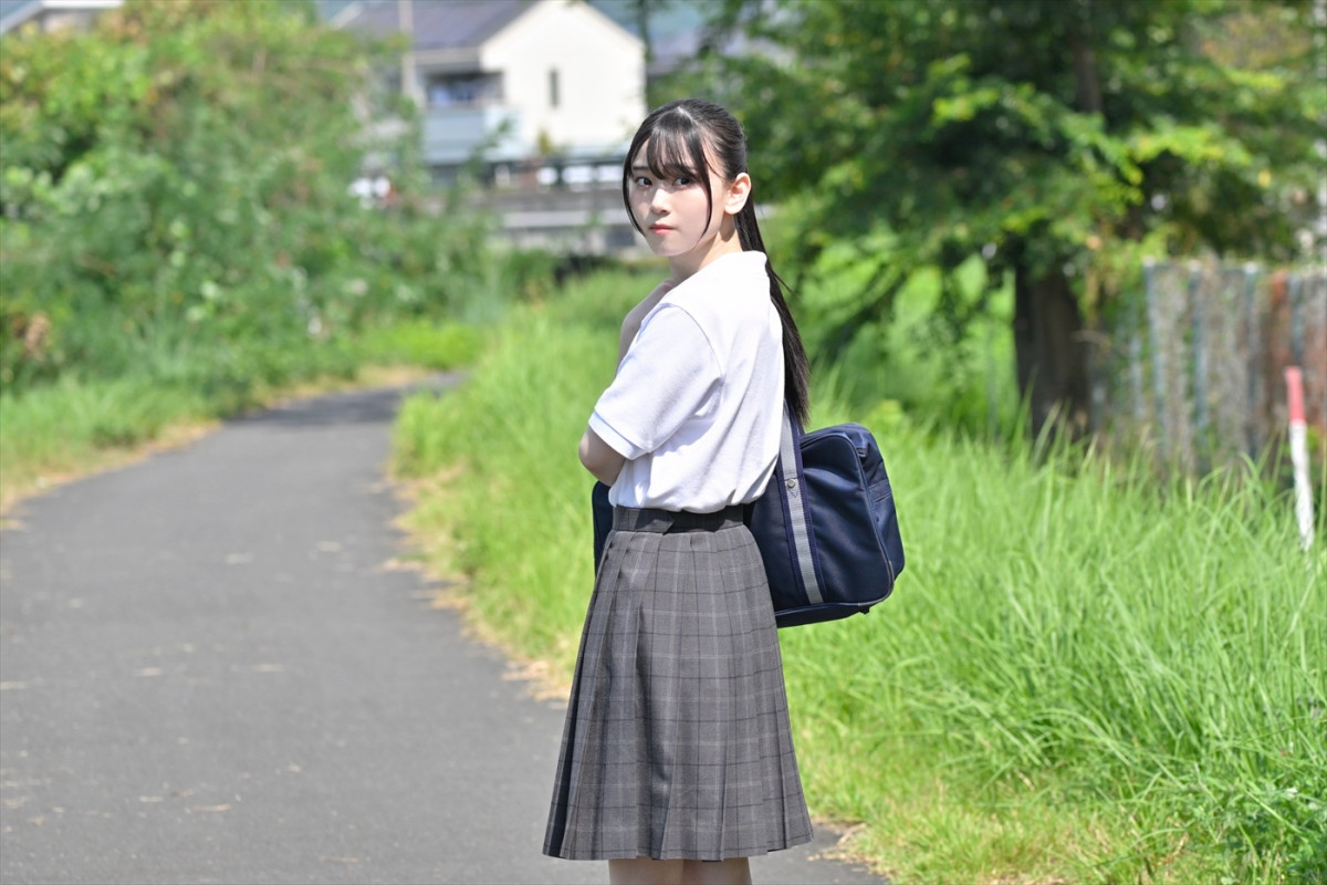 櫻坂46・中嶋優月「メンバーの絆が深まりました」　ドラマ『路地裏ホテル』完成披露に三期生が劇中衣装で登場