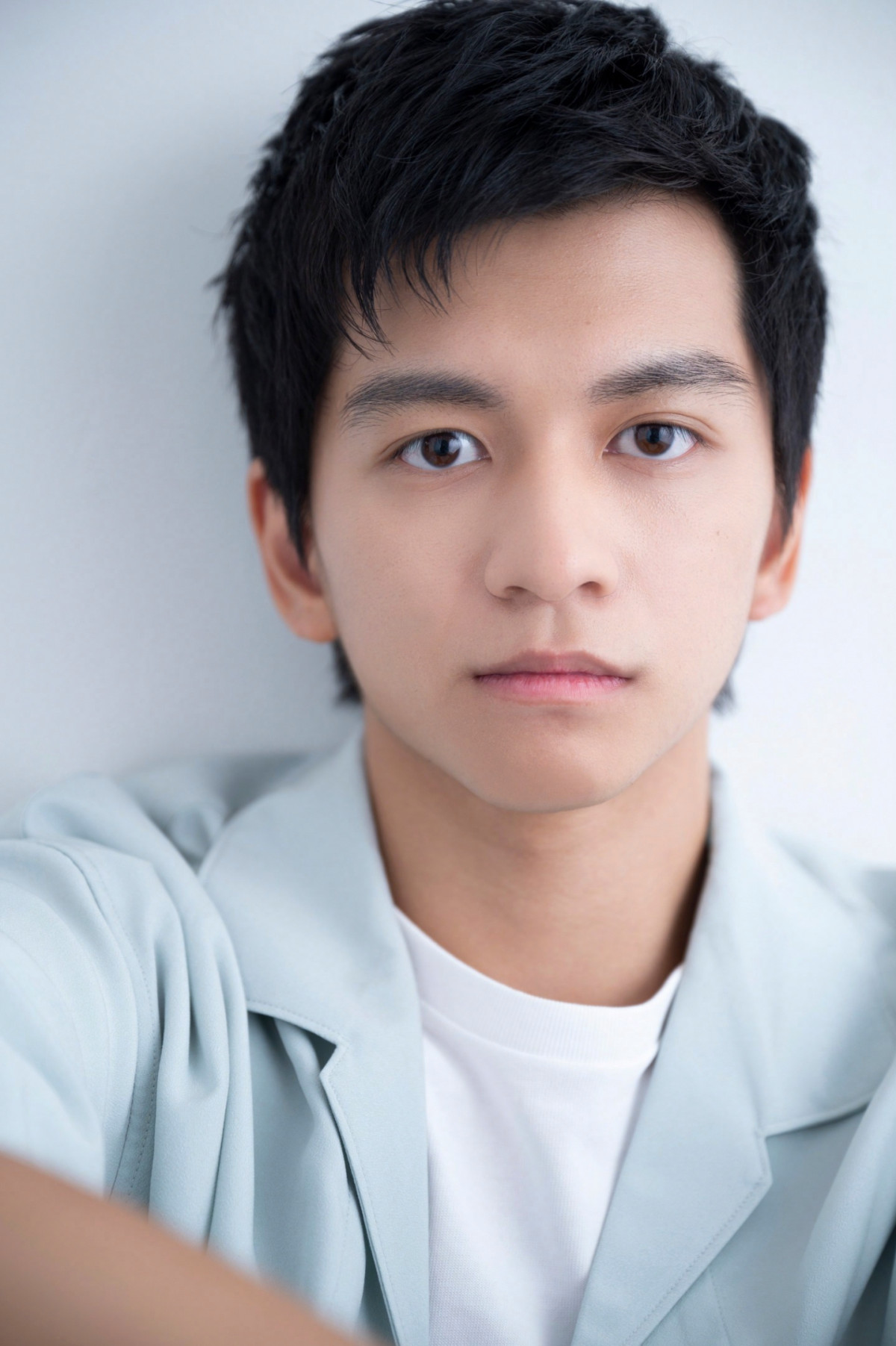 中島健人主演『コンビニ兄弟』主題歌は藤井フミヤ　嵐莉菜ら追加キャストも発表