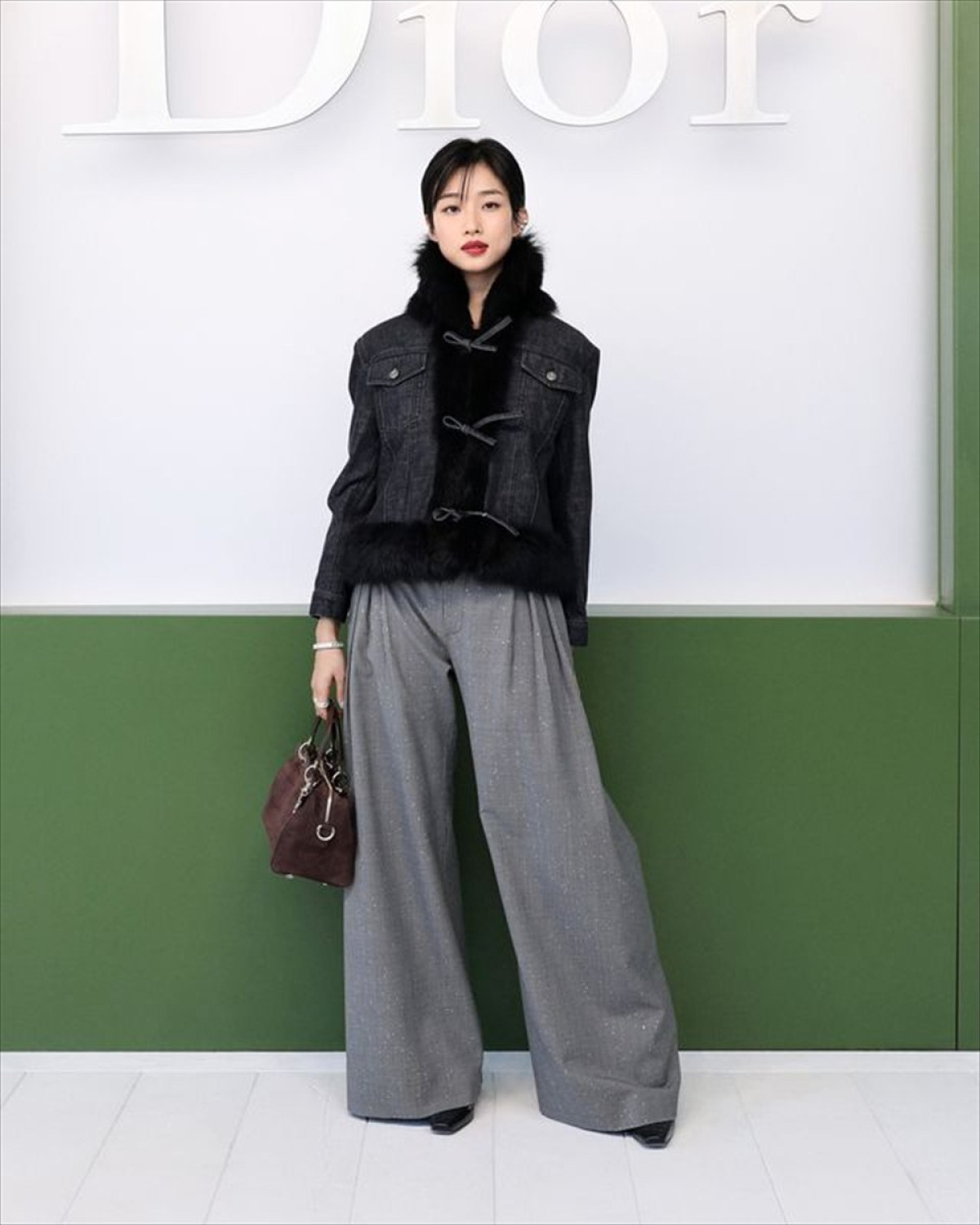 シャーリーズ・セロン、ディオールのショーでエレガントな美貌を披露　今田美桜＆河合優実らも来場